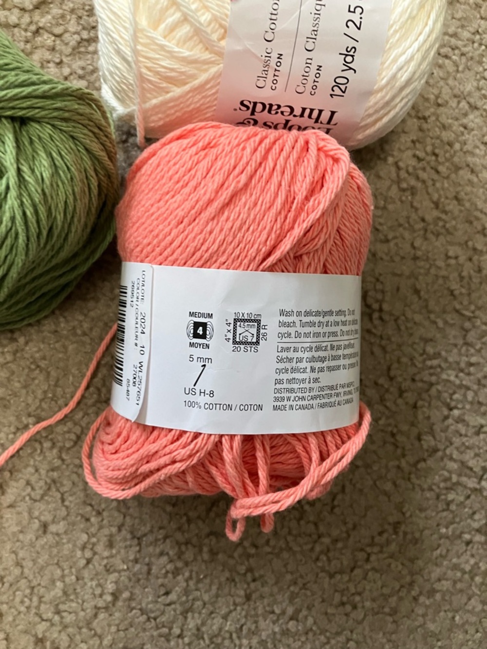 Loops & Threads cotton yarn bundle - Picture 3 of 3